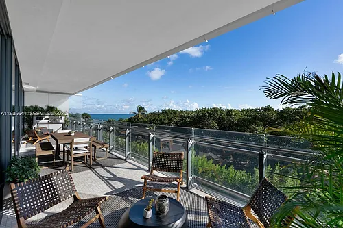 8701 Collins Ave #404 Photo 1