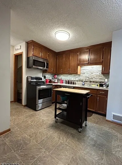 45 Burlington Ct — Photo 6