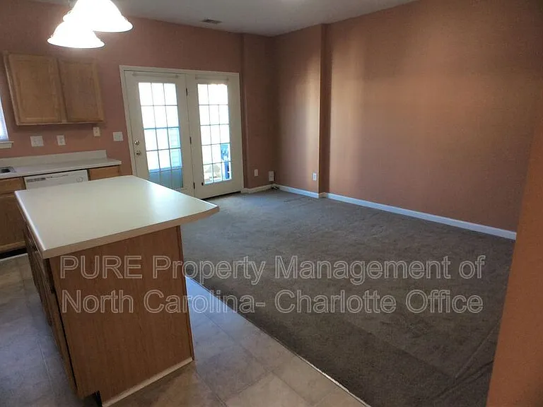 18040 Delmas Dr — Photo 11