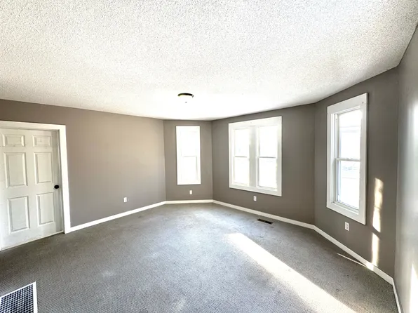 159 Oakland St #1, Manchester, CT 06042