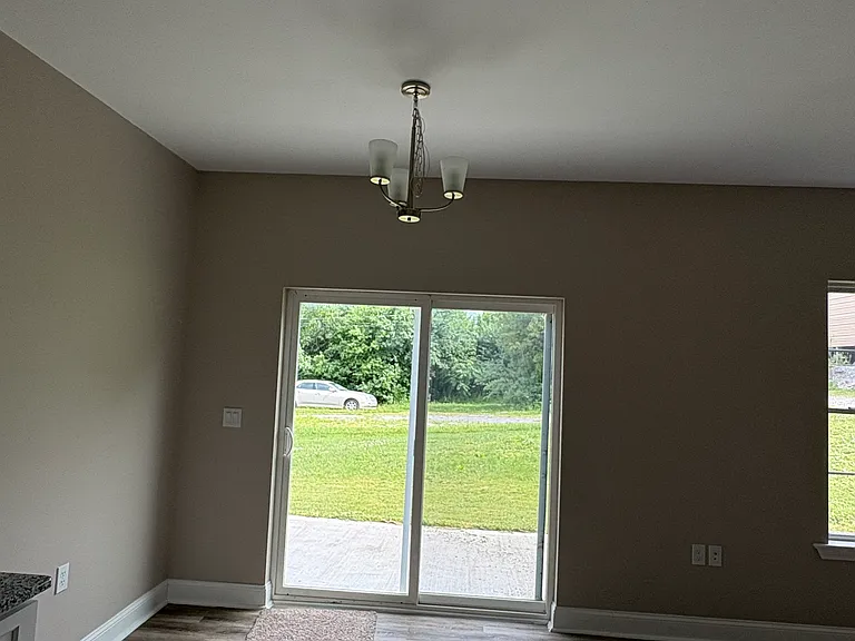 109 S Pine St — Photo 5