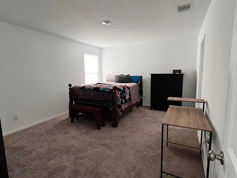2722 Winterfell St — Photo 7