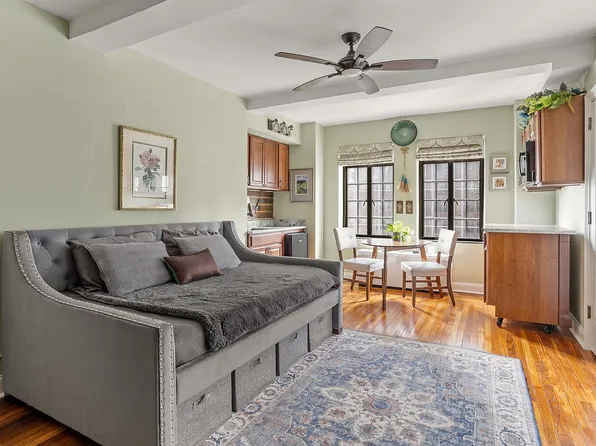 5 Tudor City Pl APT 1521, New York, NY 10017