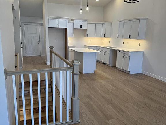 2nd image of 1627 Red Clover STREET