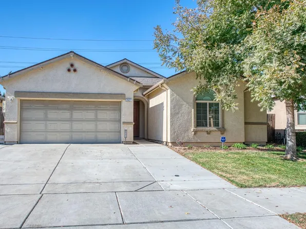 2427 S Laguna Ct, Visalia, CA 93292
