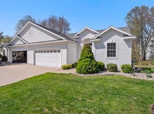 124 Stone Gate Ct, Spring Lake, MI 49456