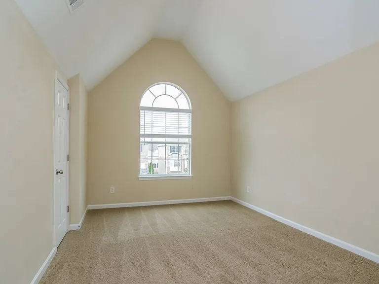 4940 Hopewell Manor Dr — Photo 19