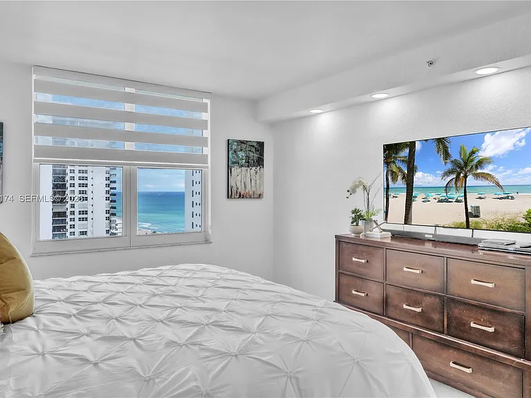 2501 S Ocean Dr #Penthouse 38 — Photo 22