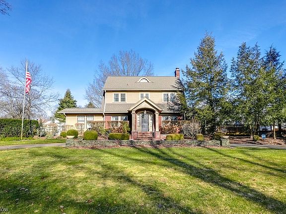 2nd image of 2925 Circle Dr