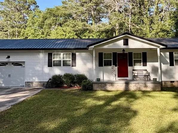 305 Longwood St, Chickamauga, GA 30707