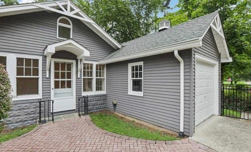 1st image of 261 W Saddle River Rd