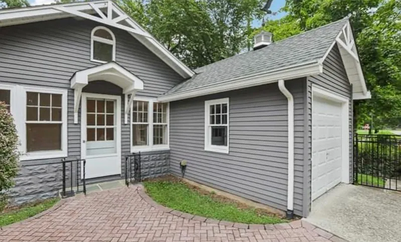 261 W Saddle River Rd