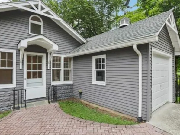 261 W Saddle River Rd, Upper Saddle River, NJ 07458