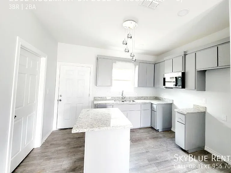 2812 Rosemary Dr #3 — Photo 6