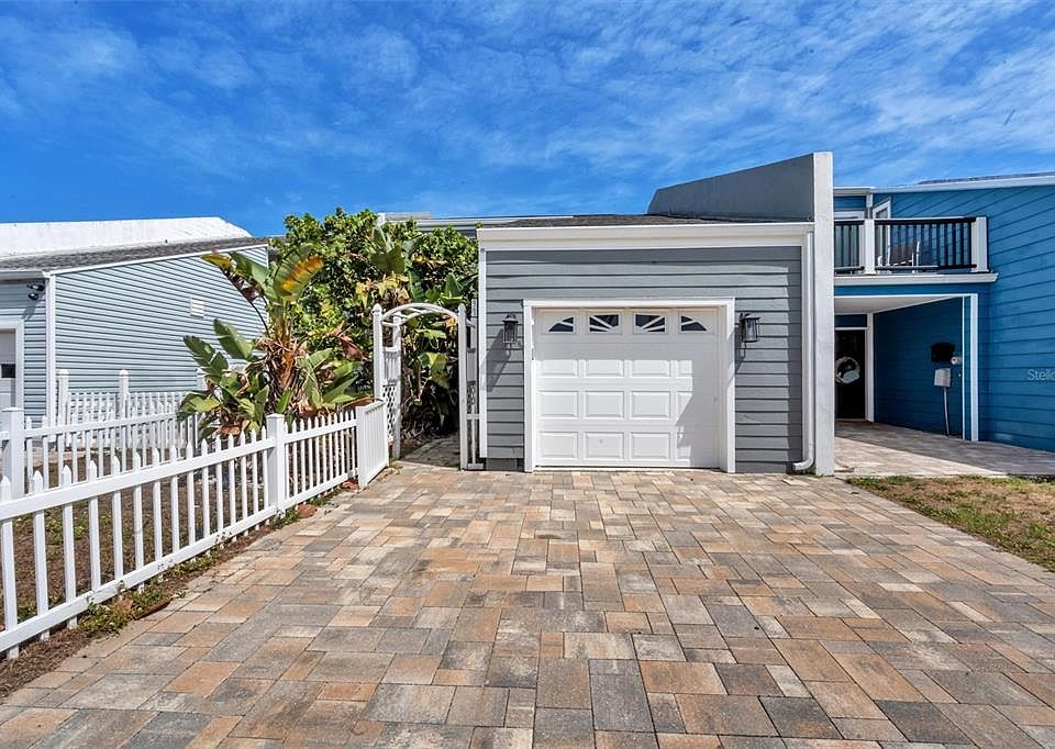 1st image of 8763 Bay Pointe Dr