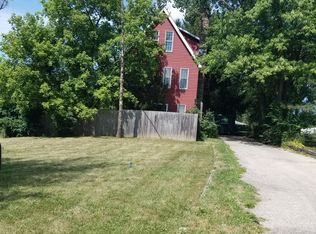 150 Old Farm Ln, Carpentersville, IL 60110