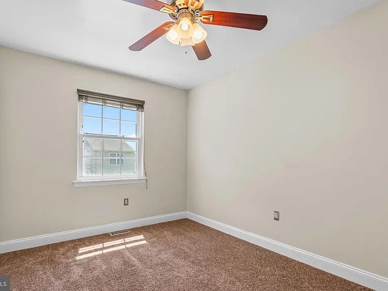 64 Hampton Gate Dr — Photo 11