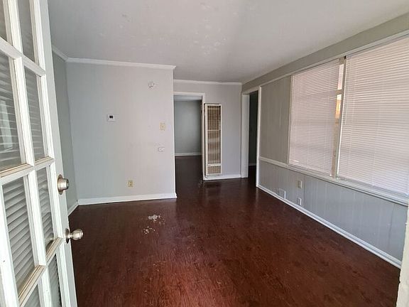 2nd image of 118 S Humes St