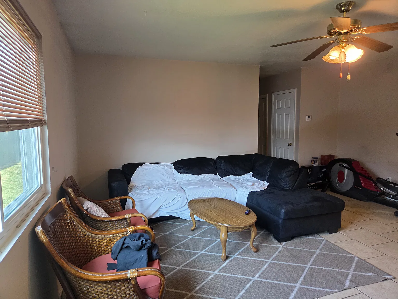 3 bed, 1500 sqft, $1,000 — Photo 4