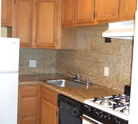 2nd image of 337 Fulton St APT 42