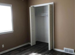 2523 S 34th St, Omaha, NE 68105