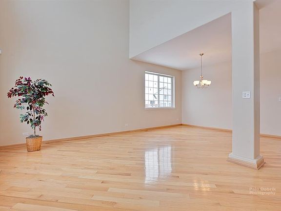 3rd image of 1646 Greenfield Ct