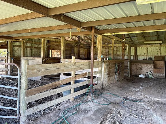 3rd image of 13813 County Road 282