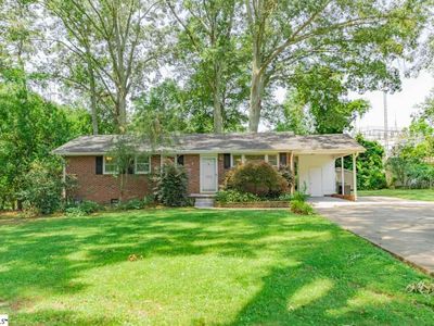 202 Barry Dr, Greer, SC, 29650