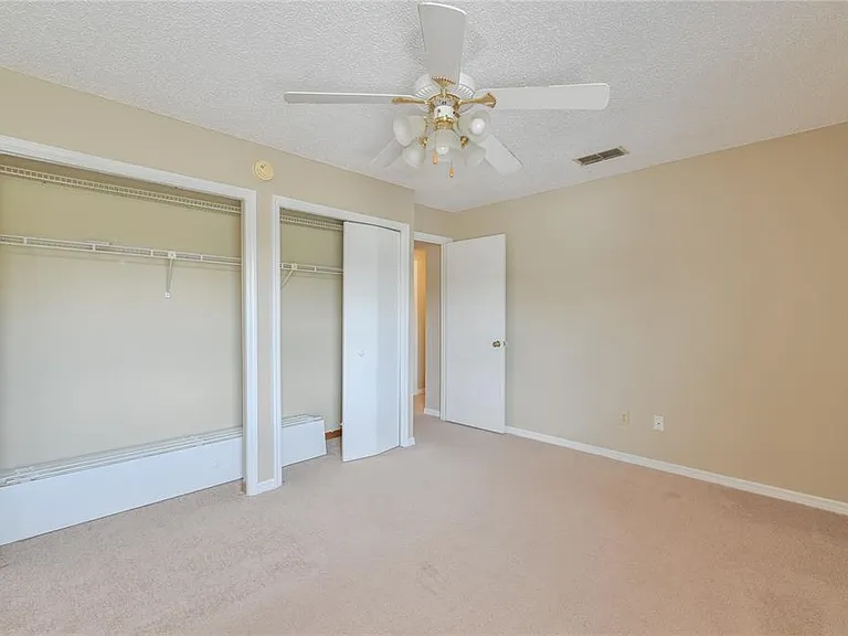 11001 SE Sunset Harbor Rd #H52 — Photo 11