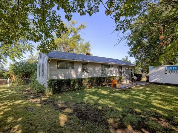 11516 Sunnyslope Dr, Kansas City, MO 64134