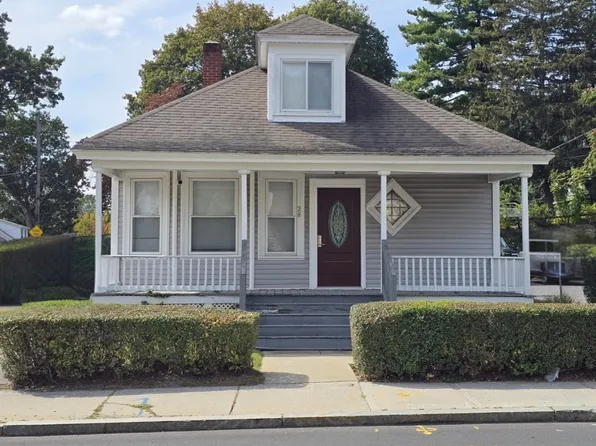 28 Elm St, Methuen, MA 01844