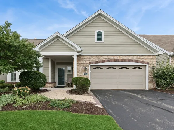 613 Handel Ln, Woodstock, IL 60098