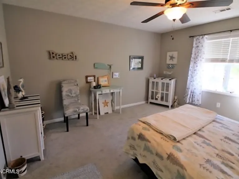 303 Carrie Ct — Photo 4