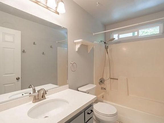 4th image of 7464 Santa Ysabel Ave