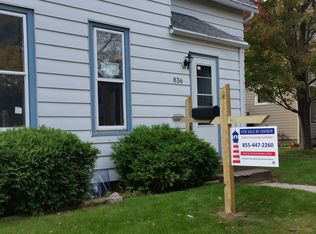 836 N 14th St, Manitowoc, WI 54220