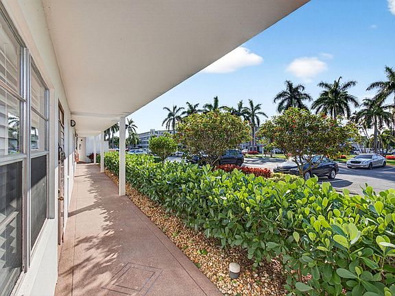 4th image of 1017 Cornwall