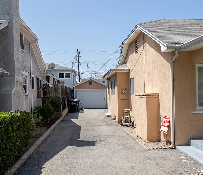 452 W Wilson Ave — Photo 19