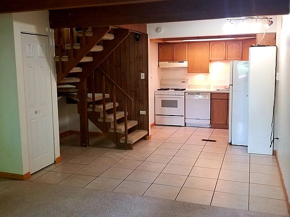 4th image of 143 Forest Ave APT C