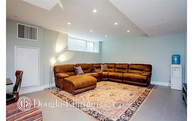 Sold by Douglas Elliman | media 20