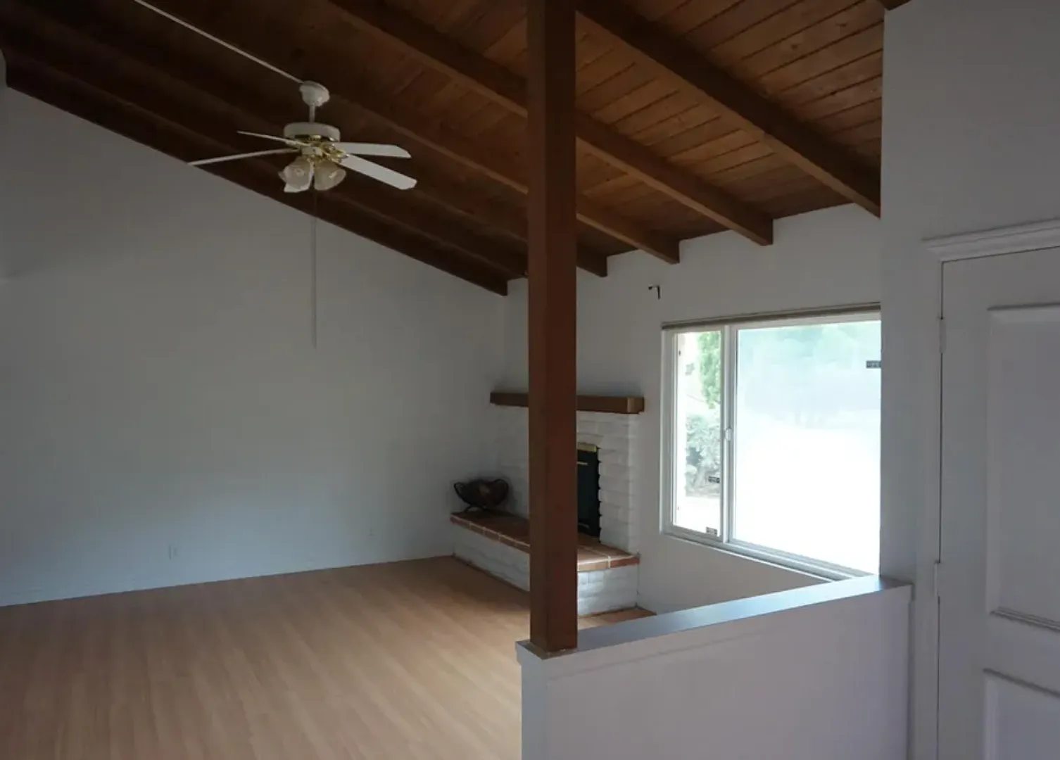 Lovely Home on a peaceful and charming cul de sac in the Hope Neighborhood! — Photo 4
