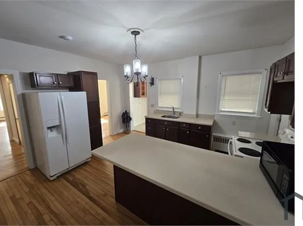 27 Shelby St, Worcester, MA