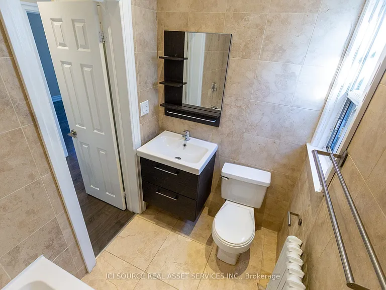 253 Lakeshore Rd E #D — Photo 9