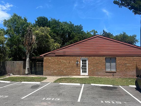 3rd image of 1513 Heritage Ln #1513