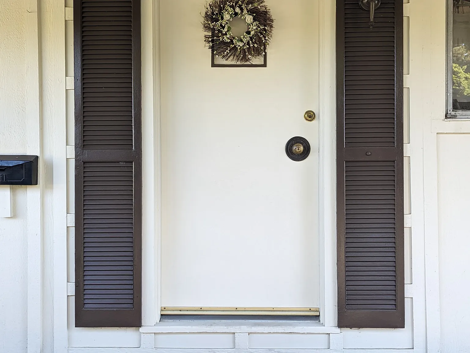 3 bed, 1300 sqft, $3,975 — Photo 3