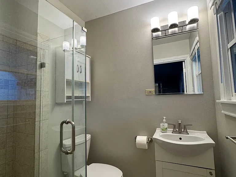 Master 3/4 Bath