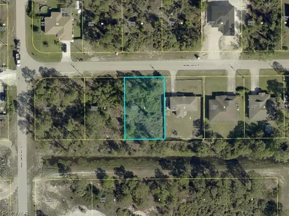 714 Almelia St E, Lehigh Acres, FL 33974