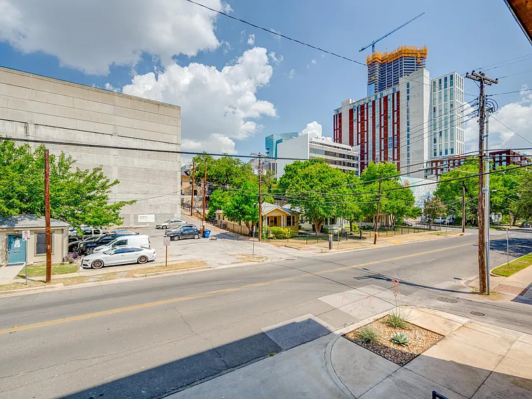 908 Nueces St #12 — Photo 42