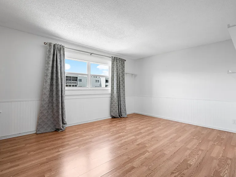 620 NE 12th Ave #602 — Photo 21