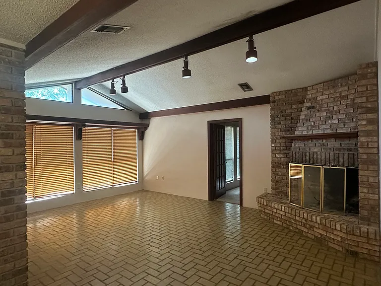 7217 Palm Dr — Photo 3