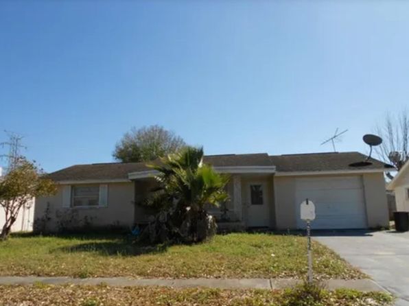 5912 Della Dr